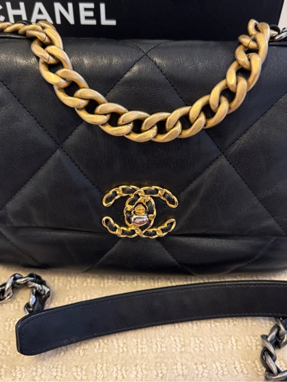 CHANEL Goatskin Black Quilted Leather Shoulder Bag with Gold-Tone Chain- Small - Picture 3 of 4